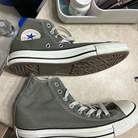 Good condition 
Ladies runners - Picture 6 of 9